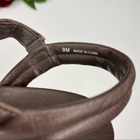 Kenneth Cole REACTION Hip Pop Wedge Sandals Chocolate 9M - Picture 7 of 14